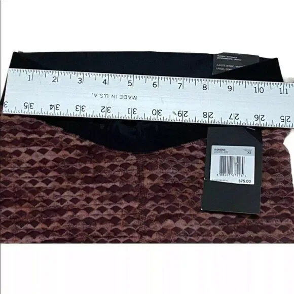 Nike Pro Hyperwarm Training Leggings 933305‎ 652 Burgundy Knit Shorts Spring Gym - Picture 4 of 12